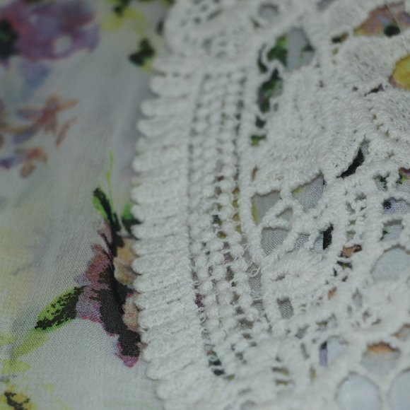 No Boundaries Floral Lace Top - Picture 6 of 10